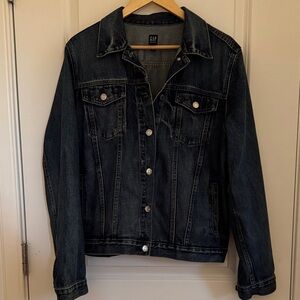 GAP Women's Blue Denim Jacket. New without tags.